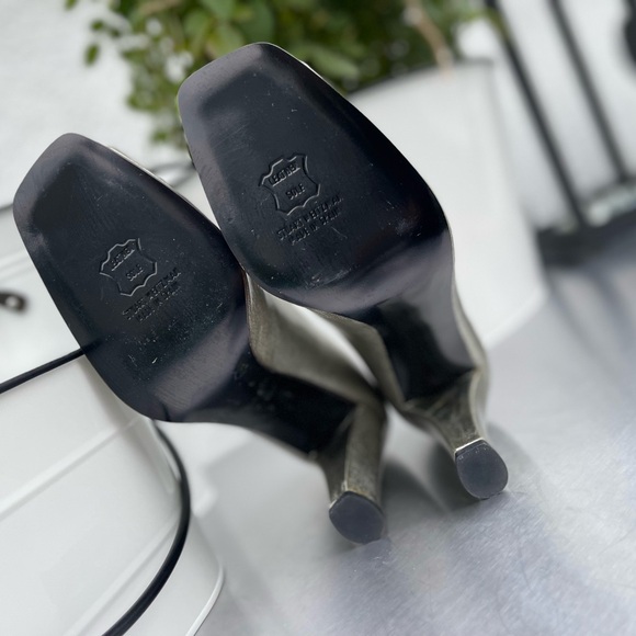 NEW ⭐️ Stuart Weitzman Patent Leather Square Shaped Peep Toe Pumps - Picture 8 of 8